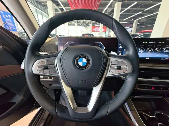 BMW X7 — Фото автомобиля 21