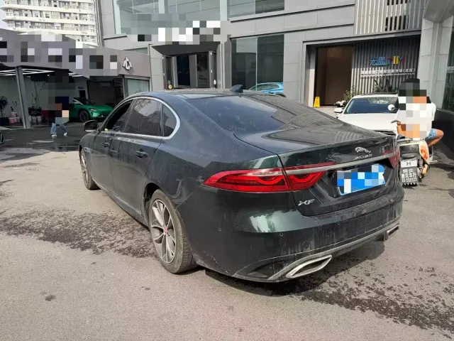 Jaguar XFL — Фото автомобиля 9