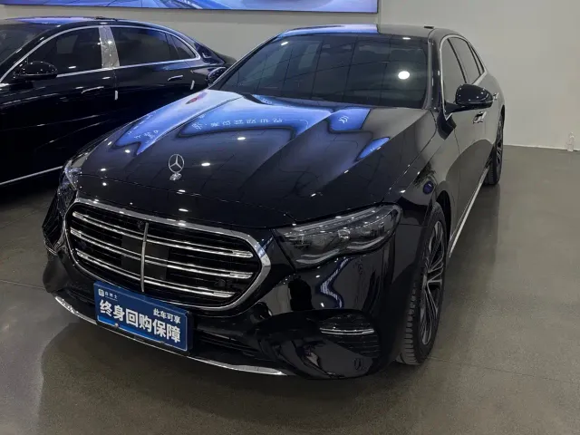 Фотография автомобиля — Mercedes-Benz E-Class
