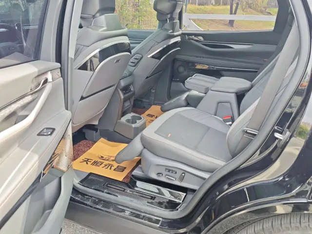 Ford Edge — Фото автомобиля 22