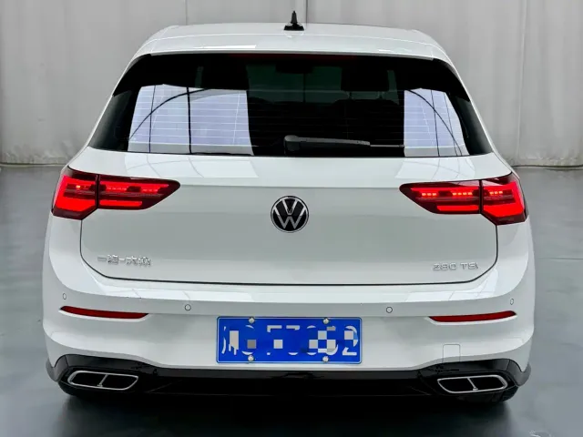 Volkswagen Golf — Фото автомобиля 14