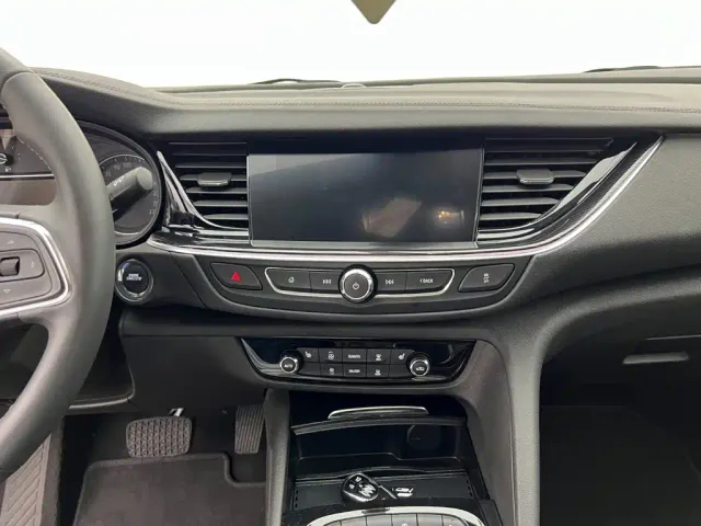 Buick Regal — Фото автомобиля 13