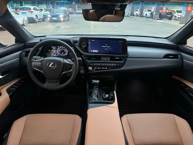 Lexus ES — Фото автомобиля 6