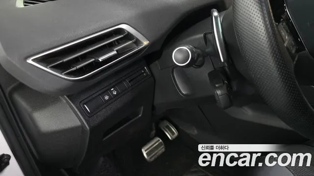 Peugeot 3008 2nd Gen — Фото автомобиля 27