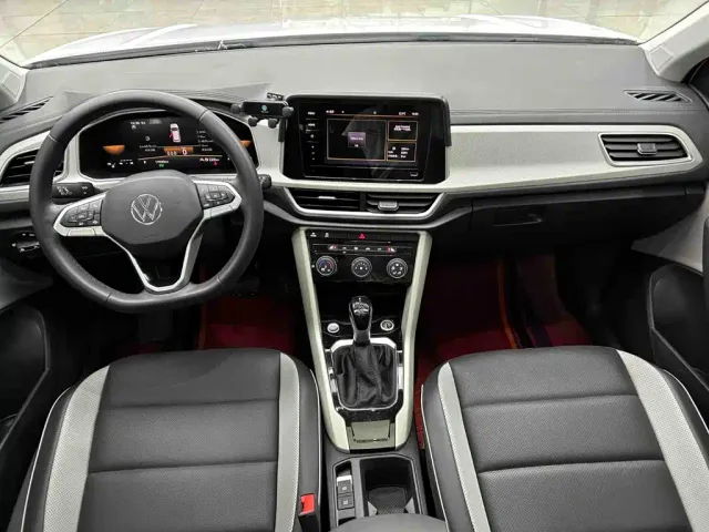 Volkswagen T-Roc — Фото автомобиля 8