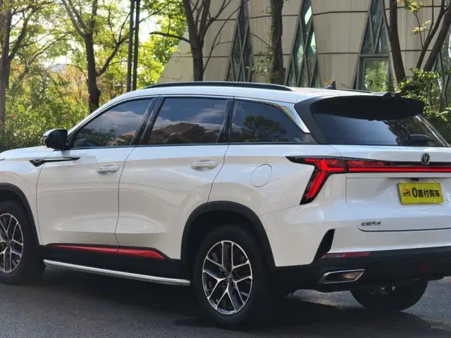 Changan CS75 Plus — Фото автомобиля 6