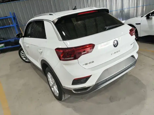 Volkswagen T-Roc — Фото автомобиля 10