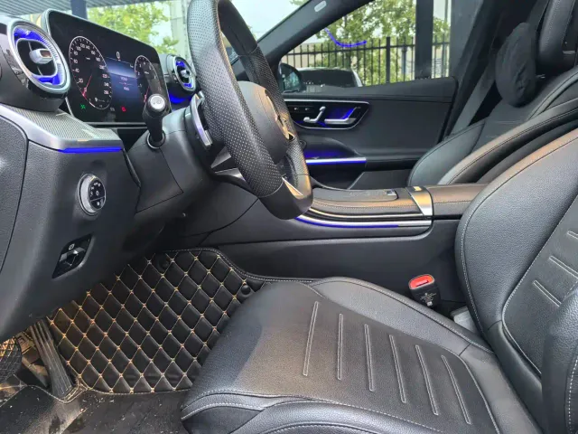 Mercedes-Benz C-Class — Фото автомобиля 6
