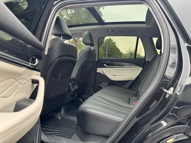 Geely Xingyue L — Фото автомобиля 11