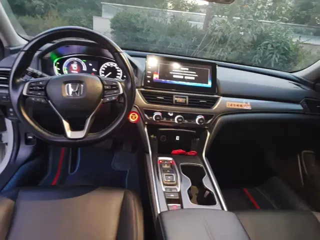 Honda Accord — Фото автомобиля 11