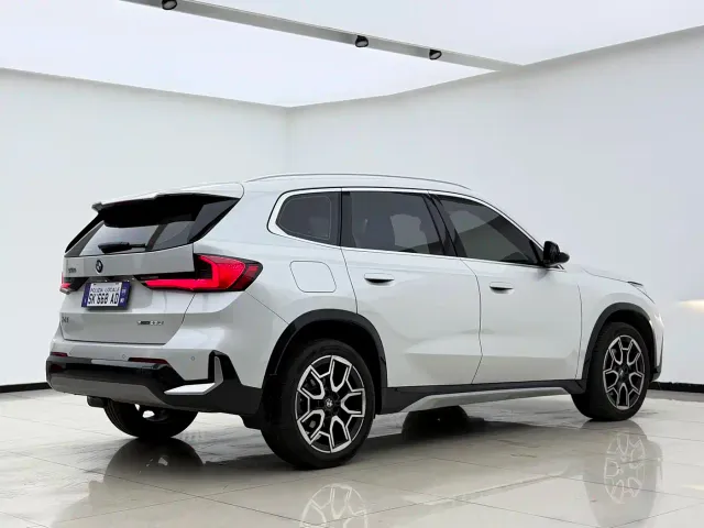 BMW X1 — Фото автомобиля 14