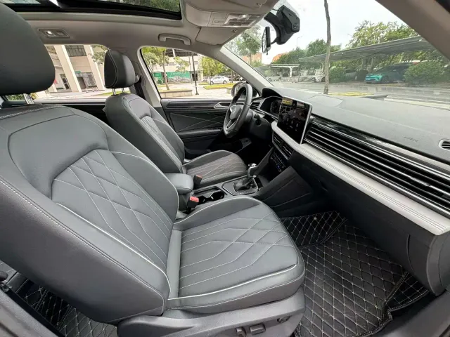 Volkswagen Tiguan L — Фото автомобиля 8