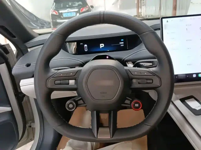 Xiaomi SU7 — Фото автомобиля 10