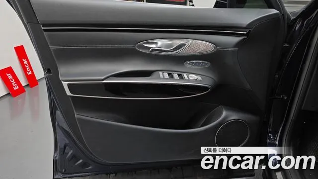 Genesis GV70 2.5T Бензин AWD — Фото автомобиля 22