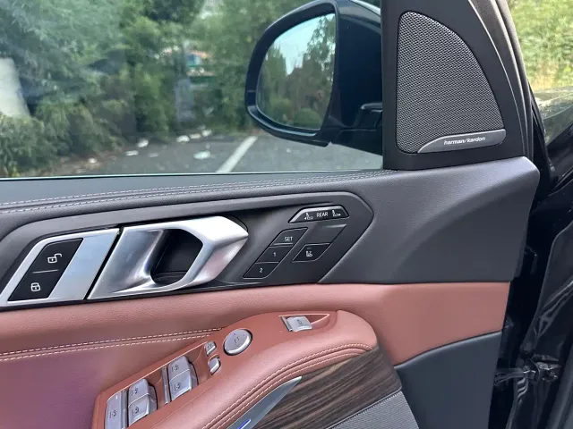 BMW X7 — Фото автомобиля 7