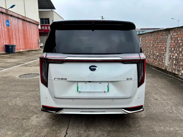 GAC Trumpchi E9 — Фото автомобиля 4