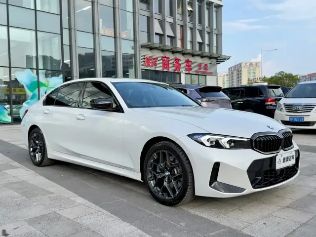 BMW 3 Series — Фото автомобиля 2