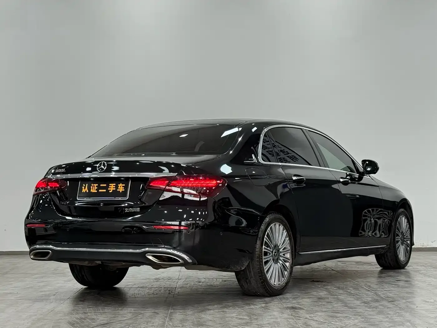 Mercedes-Benz Mercedes-Benz E-Class 2022 E 300 L Luxury — Фото автомобиля 21