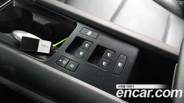 Hyundai Ioniq 6 — Фото автомобиля 30