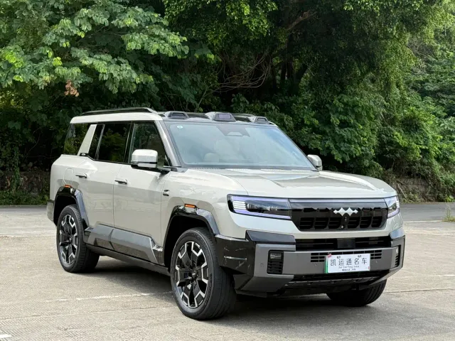 BYD FangChengBao Leopard 8 — Фото автомобиля 2