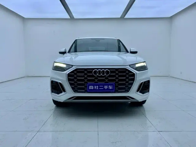 Audi Q5L — Фото автомобиля 3