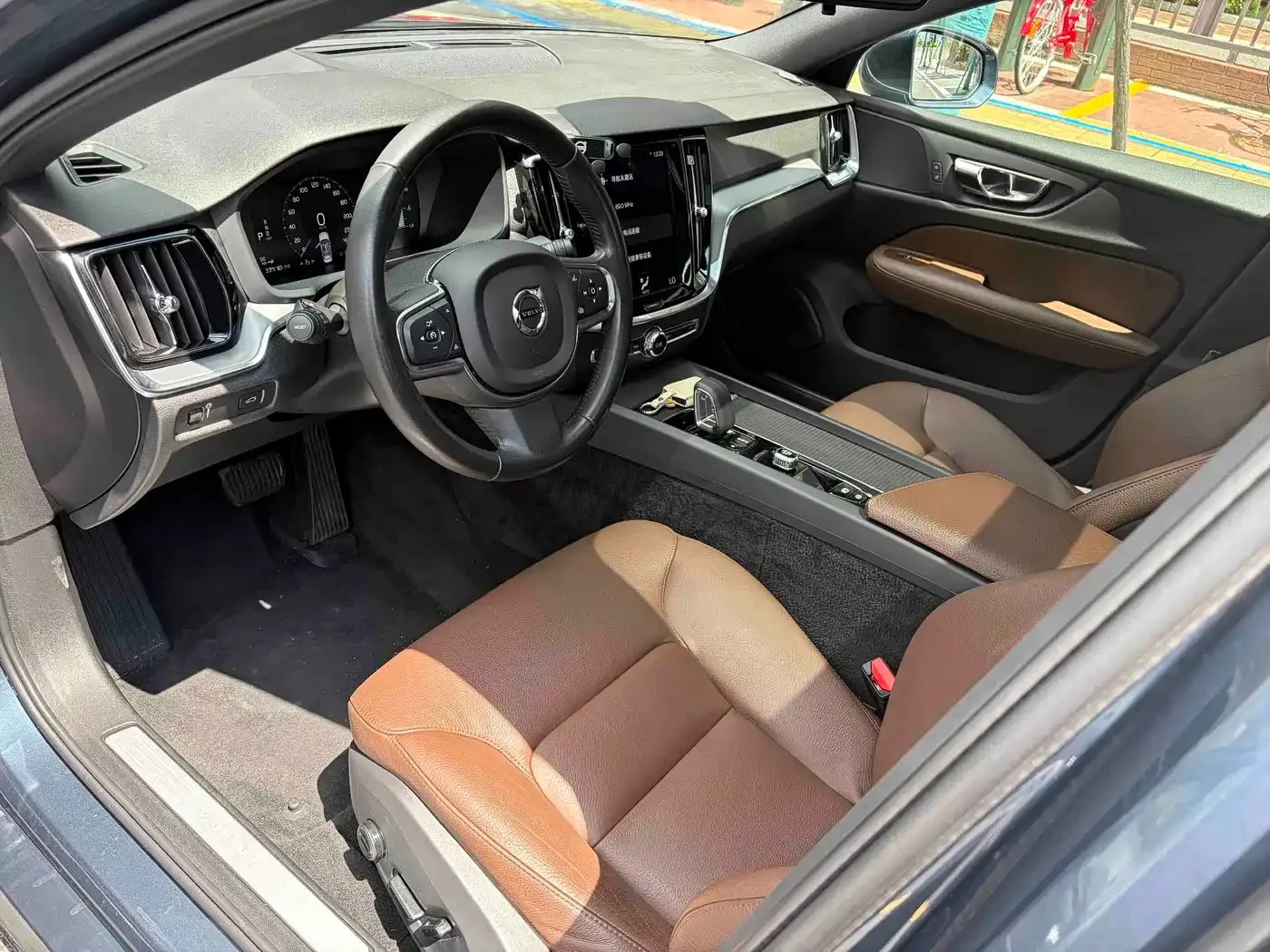 Volvo Volvo S60 2022 B4 Smart Comfort Luxury Edition — Фото автомобиля 7