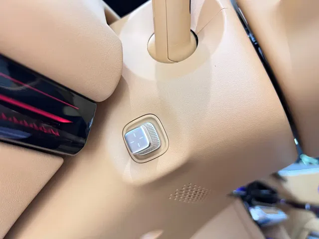 ZEEKR Zeekr 9X 2025 model Ultra Edition 70kWh — Фото автомобиля 20