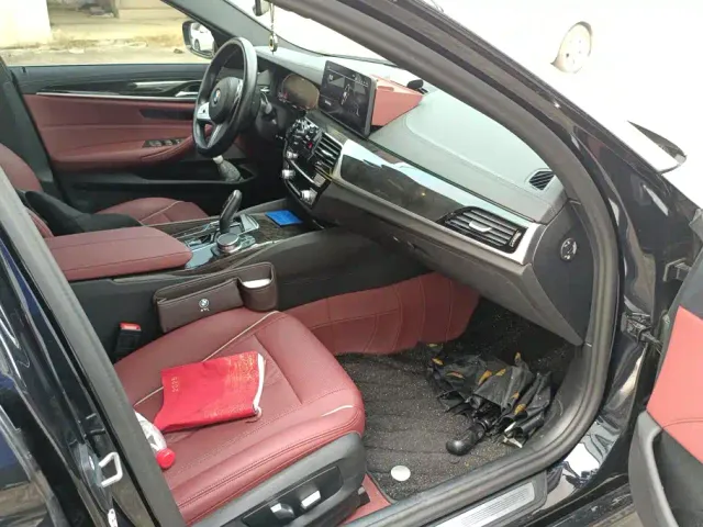 BMW 5 Series — Фото автомобиля 8