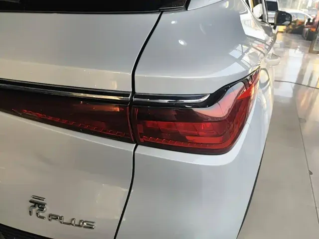 BYD Yuan PLUS — Фото автомобиля 7