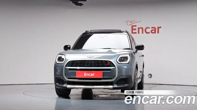 MINI Countryman 3rd Gen — Фото автомобиля 3