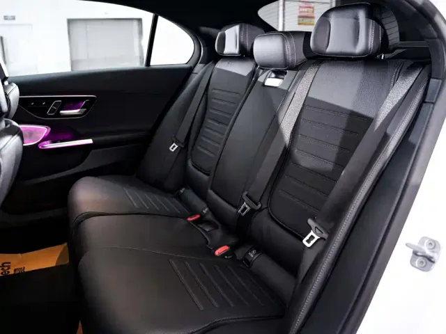 Mercedes-Benz C-Class — Фото автомобиля 20