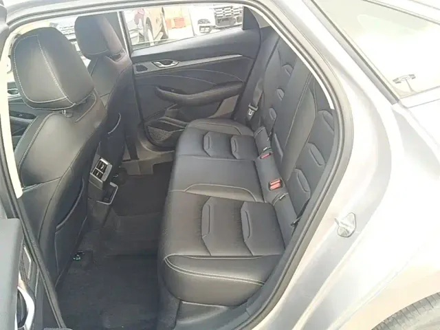 Geely Xingrui — Фото автомобиля 16