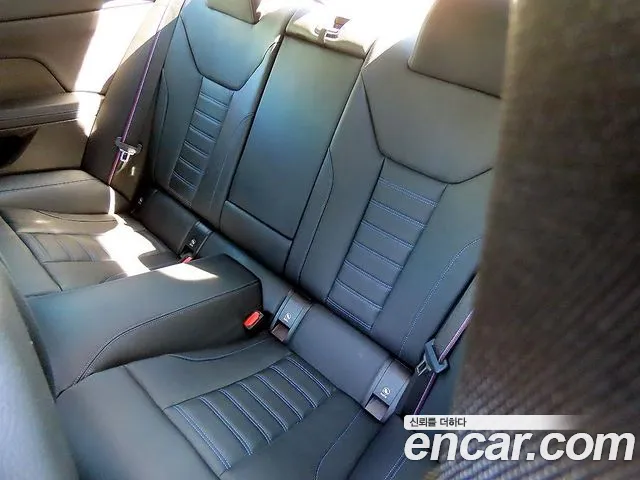 BMW 4 Series G22 — Фото автомобиля 11