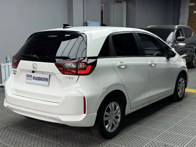 Honda Fit — Фото автомобиля 6