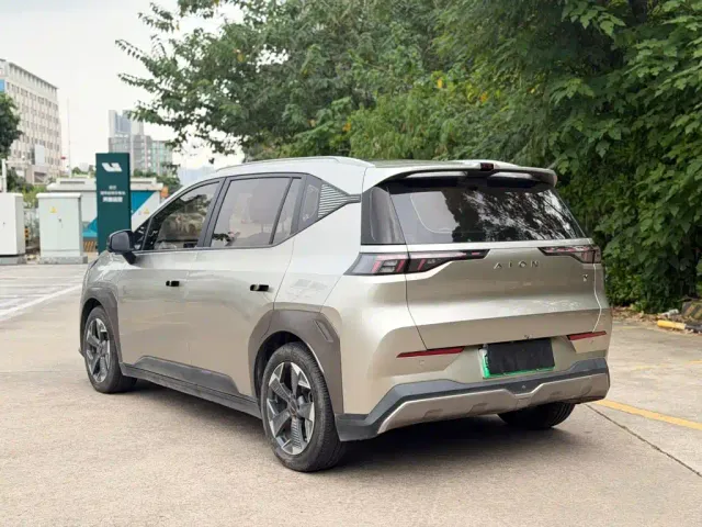 GAC Aion Y — Фото автомобиля 17
