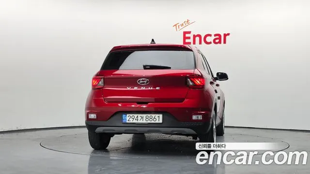 Hyundai Venue — Фото автомобиля 4