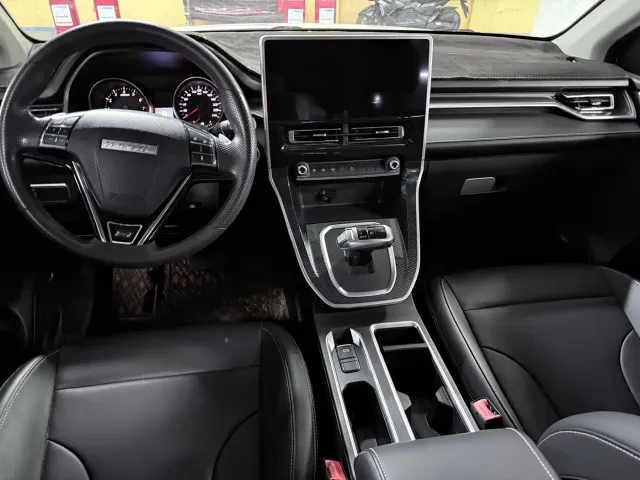 Haval M6 — Фото автомобиля 12