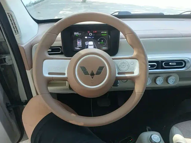 Wuling Hongguang Mini EV — Фото автомобиля 9