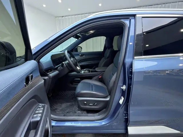 Ford Lingrui — Фото автомобиля 14