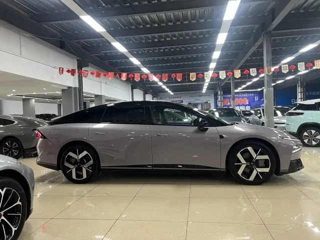 Xpeng P7+ — Фото автомобиля 5
