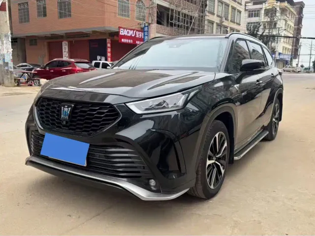 Фотография автомобиля — Toyota Crown Kluger
