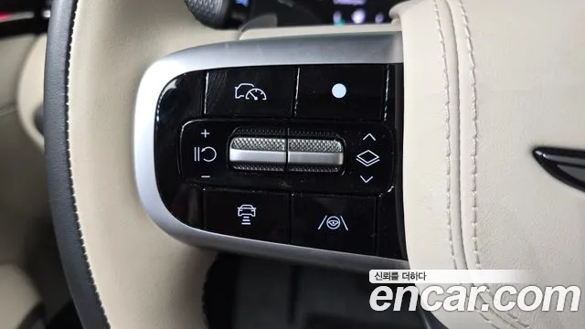 Genesis GV70 — Фото автомобиля 15