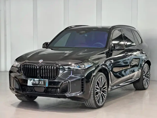 Фотография автомобиля — BMW X5