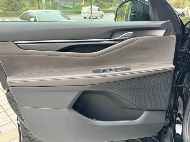 Ford Edge — Фото автомобиля 7