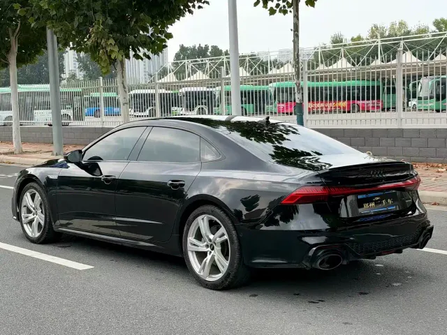 Audi A7L — Фото автомобиля 21