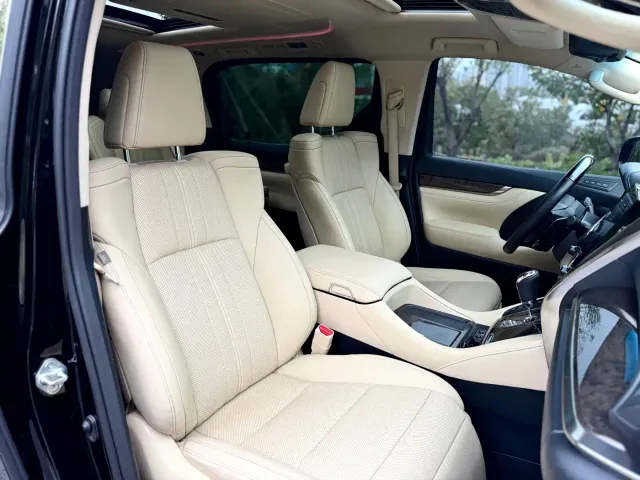 Toyota Vellfire — Фото автомобиля 18