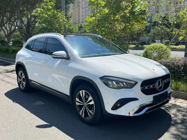 Фотография автомобиля — Mercedes-Benz GLA-Class