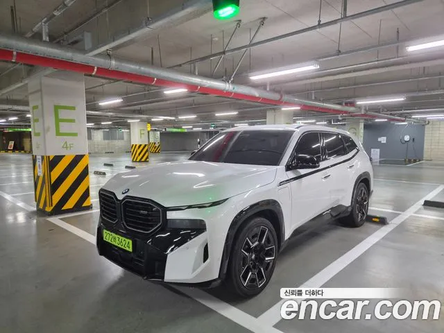 BMW XM — Фото автомобиля 2