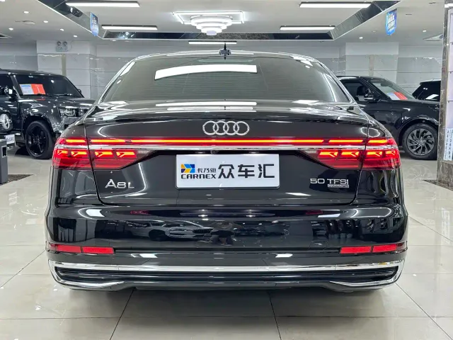 Audi A8 — Фото автомобиля 5