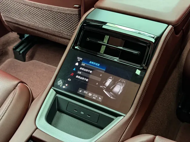 Porsche Panamera — Фото автомобиля 18